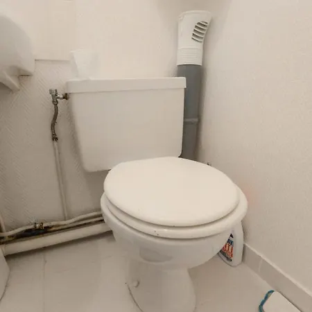 Charming Studio Near Montmartre Apartment