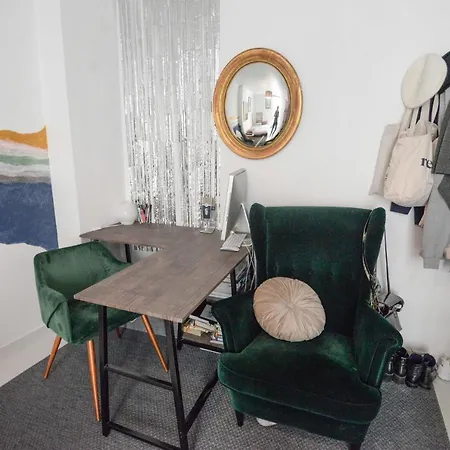 Charming Studio Near Montmartre Daire *